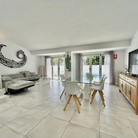 Villa 12 Адехе Екстериор снимка