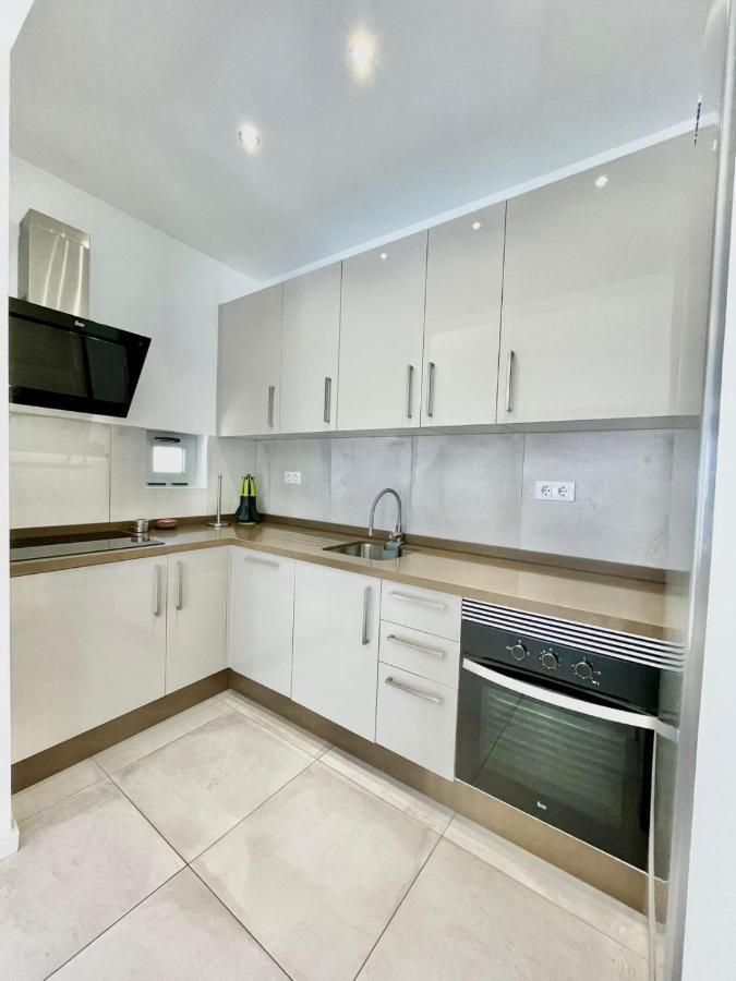 Villa 12 Адехе Екстериор снимка